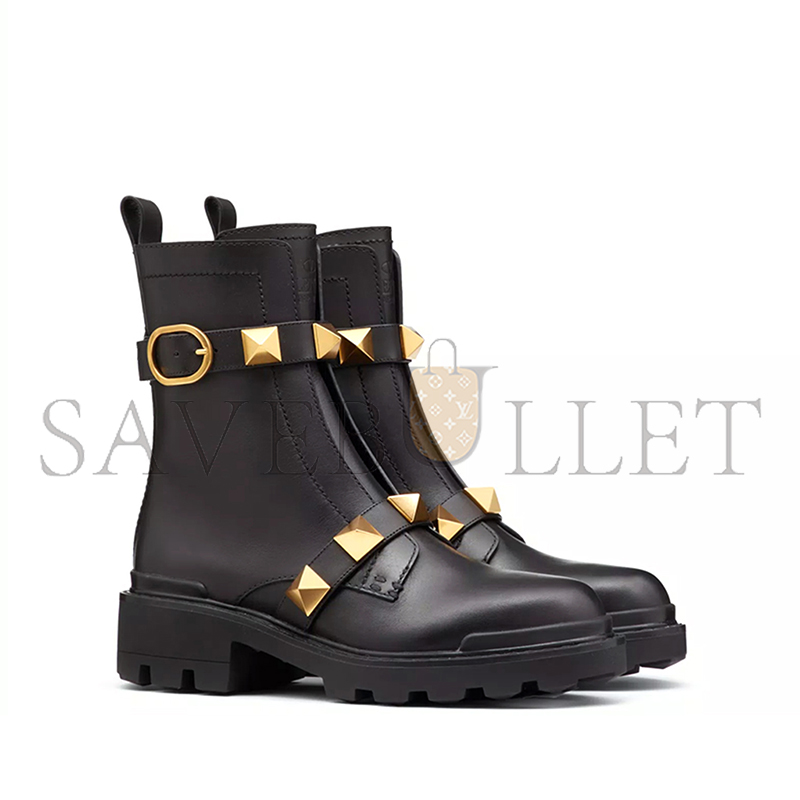 VALENTINO ROMAN STUD CALFSKIN COMBAT BOOT 40MM WW2S0CJ3NKD_0NO VALENTINO ROMAN STUD CALFSKIN COMBAT BOOT 40MM WW2S0CJ3NKD_0NO