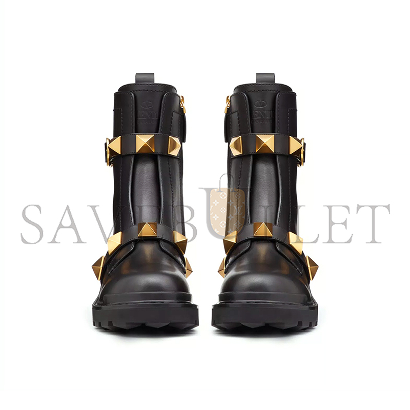 VALENTINO ROMAN STUD CALFSKIN COMBAT BOOT 40MM WW2S0CJ3NKD_0NO VALENTINO ROMAN STUD CALFSKIN COMBAT BOOT 40MM WW2S0CJ3NKD_0NO